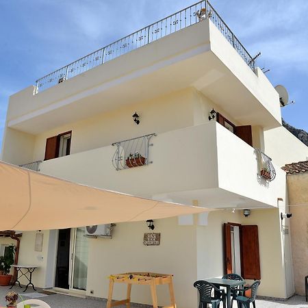 B&B S'Incontru Galtellì Exteriör bild