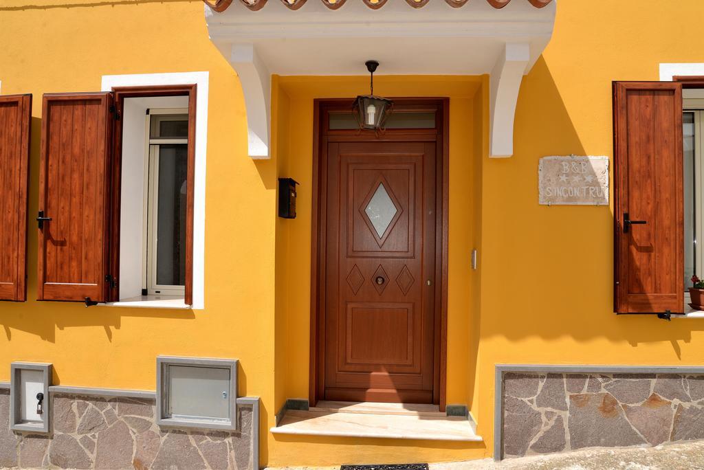 B&B S'Incontru Galtellì Exteriör bild