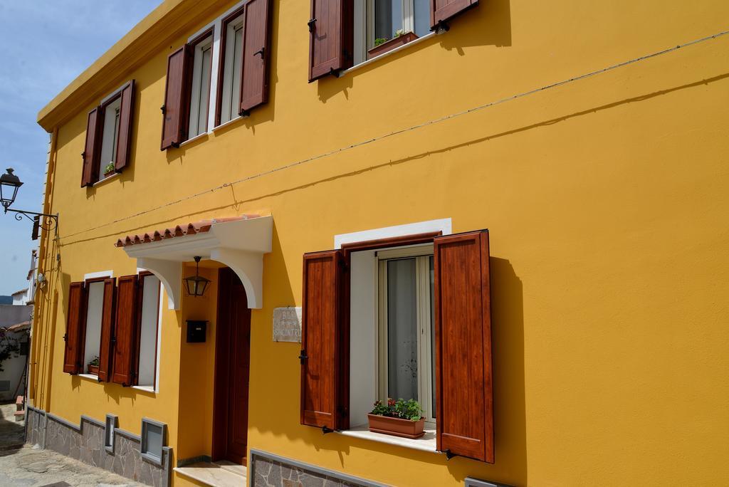 B&B S'Incontru Galtellì Exteriör bild