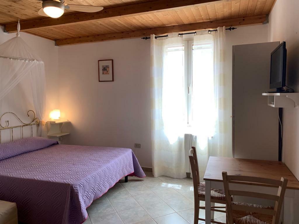 B&B S'Incontru Galtellì Exteriör bild